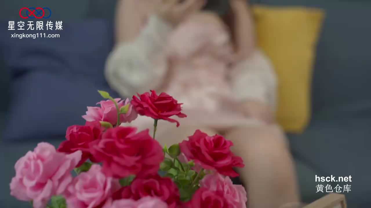 星空无限传媒.XKTV101.欣欣.当着妹妹的面偷情小奶狗妹夫